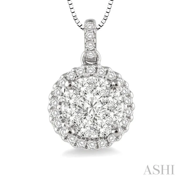 1/2 Ctw Lovebright Round Cut Diamond Pendant in 14K White Gold with Chain