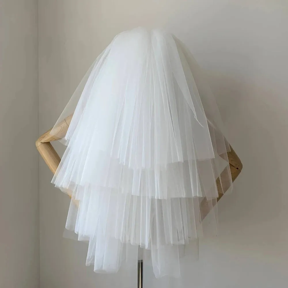 4 Tiered Short Wedding Veil Cut Edge Tulle Bridal Veils With Comb