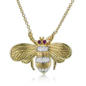 Bee Pendant Necklace in 18k Gold with Diamonds