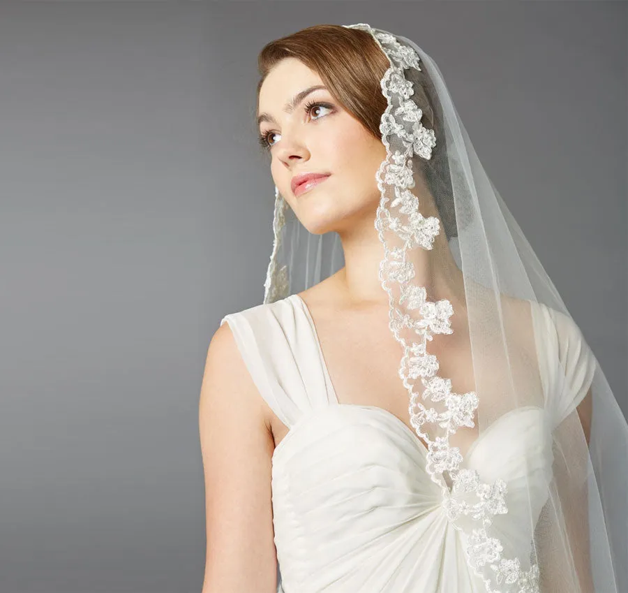 Cathedral Ivory Bridal Veil with Scalloped Lace Edge