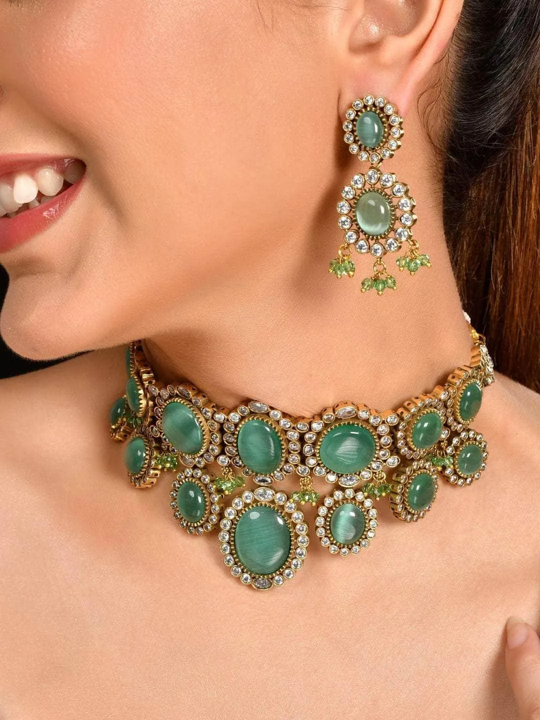 Emerald Green Kundan Pearl Necklace Set