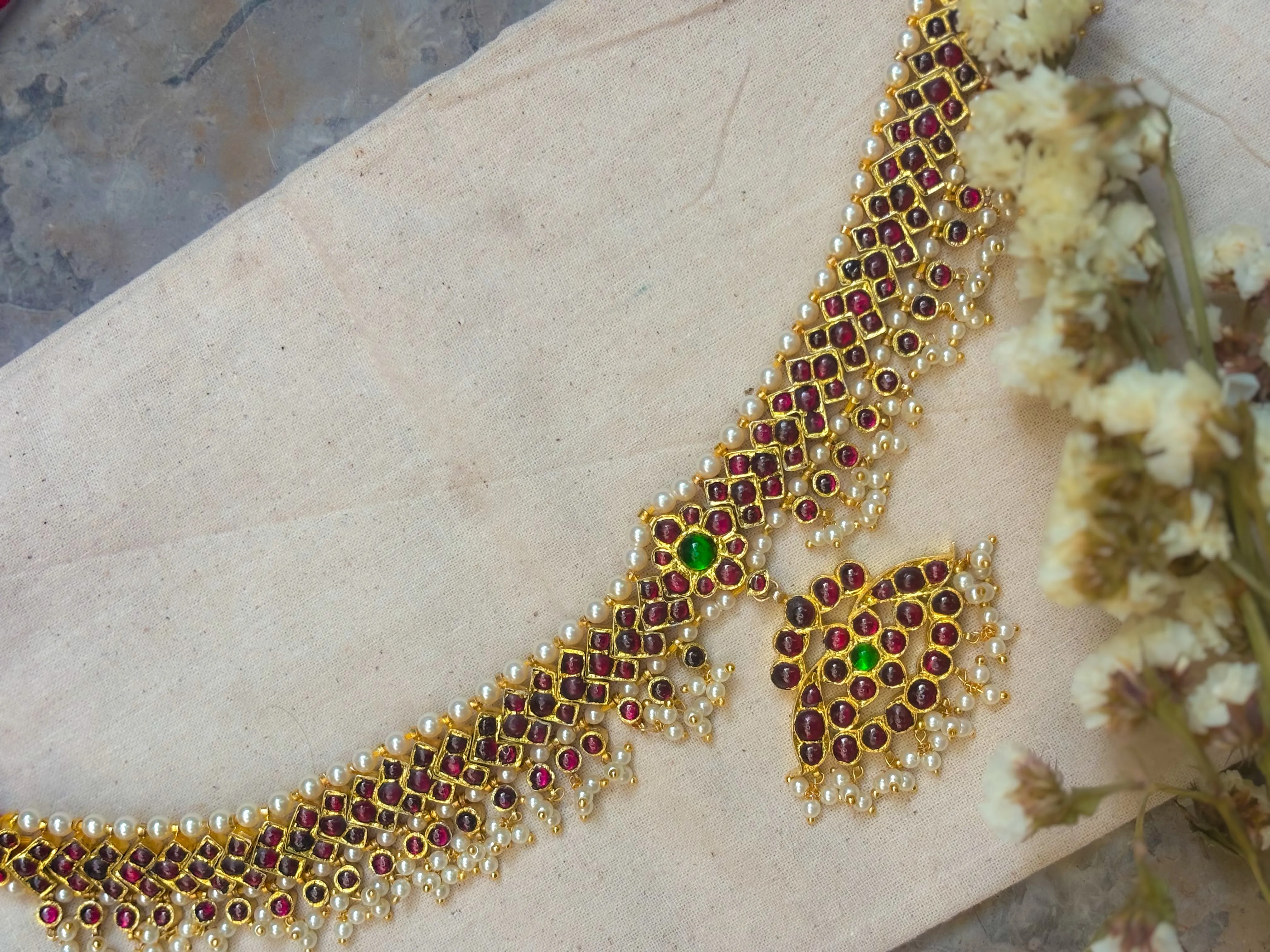 Pushpani Choker