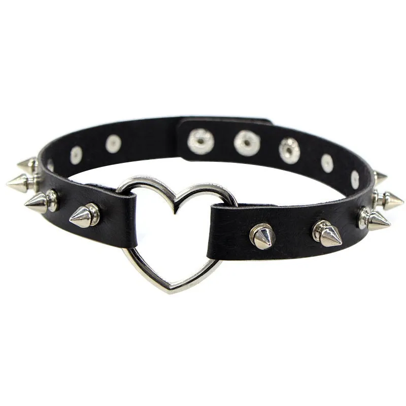 "SPIKEY HEART" CHOKER