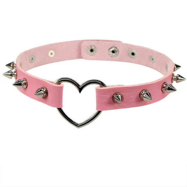 "SPIKEY HEART" CHOKER