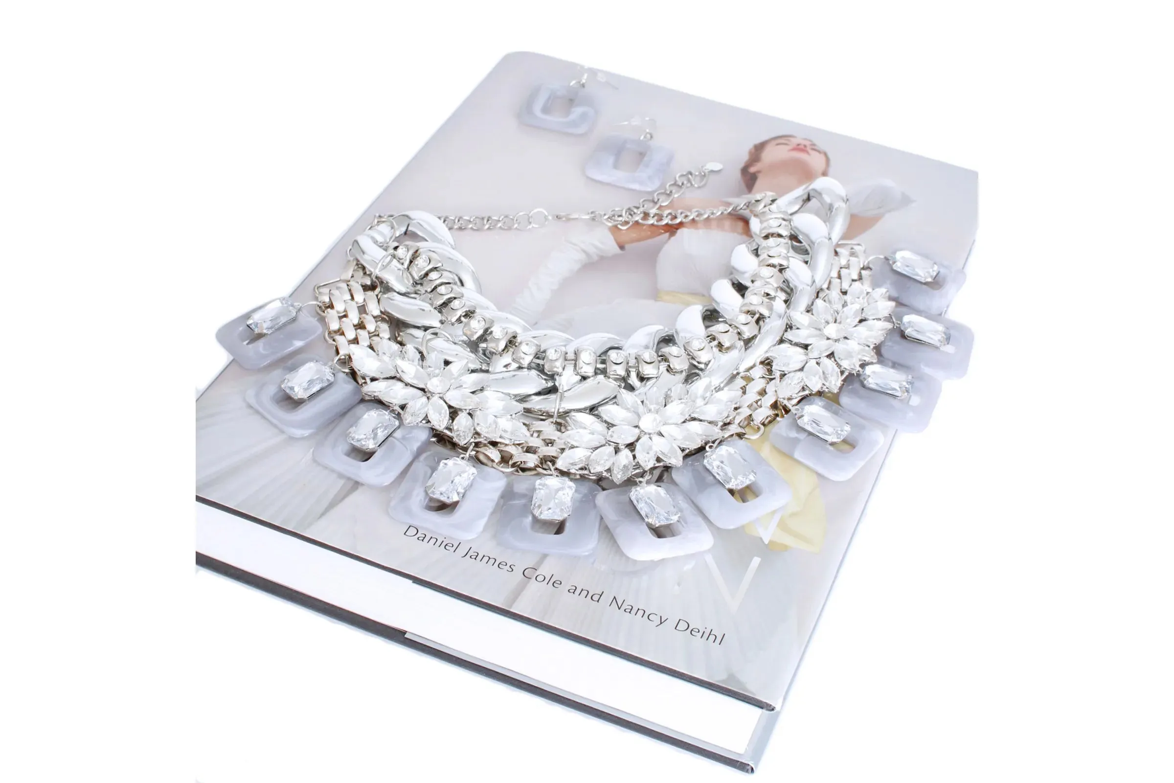 Serenity Silver Chain Marble Ensemble