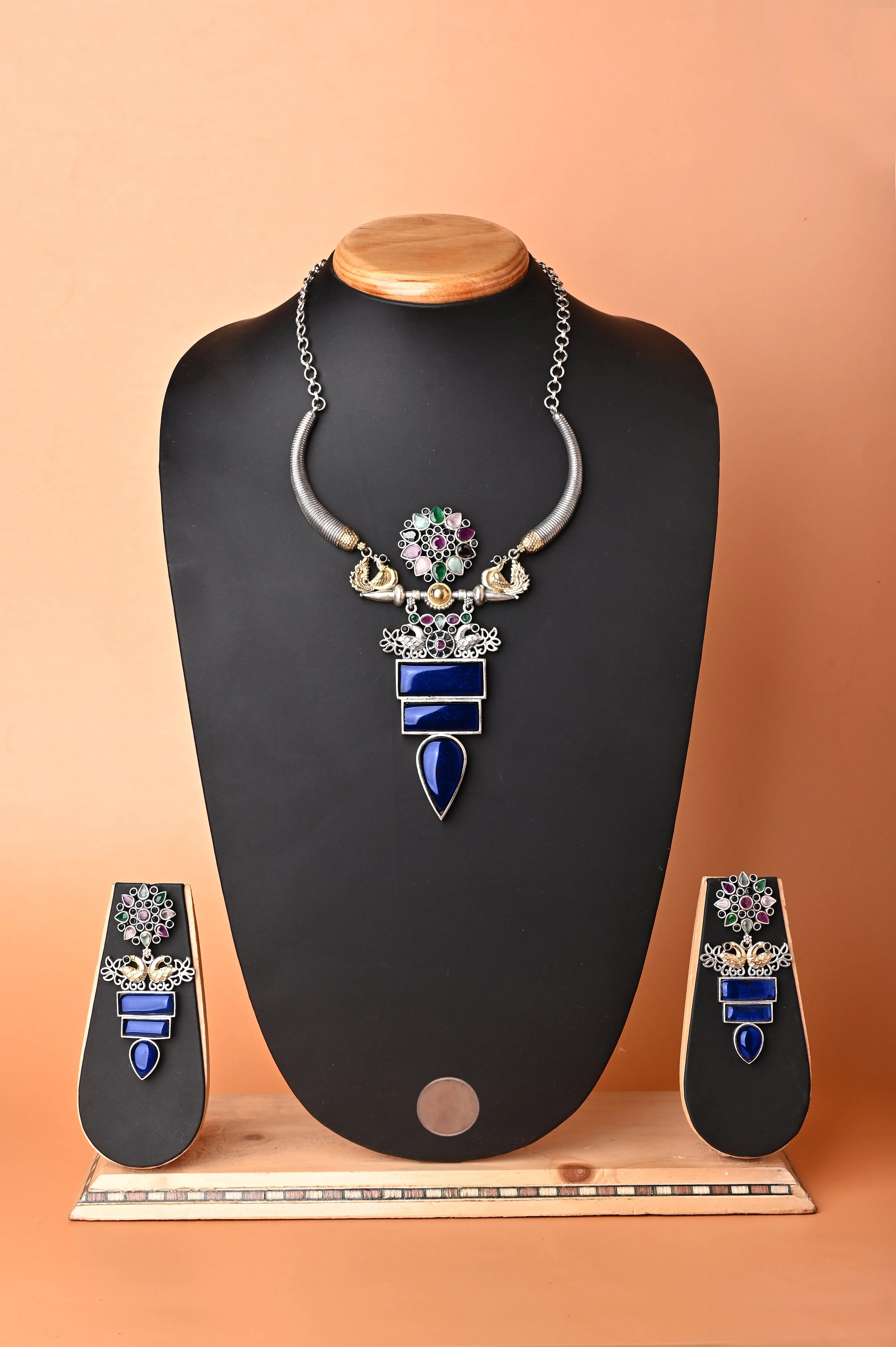 Silver Necklace Set with Multicolored Monalisa Stone Work and large Pendant