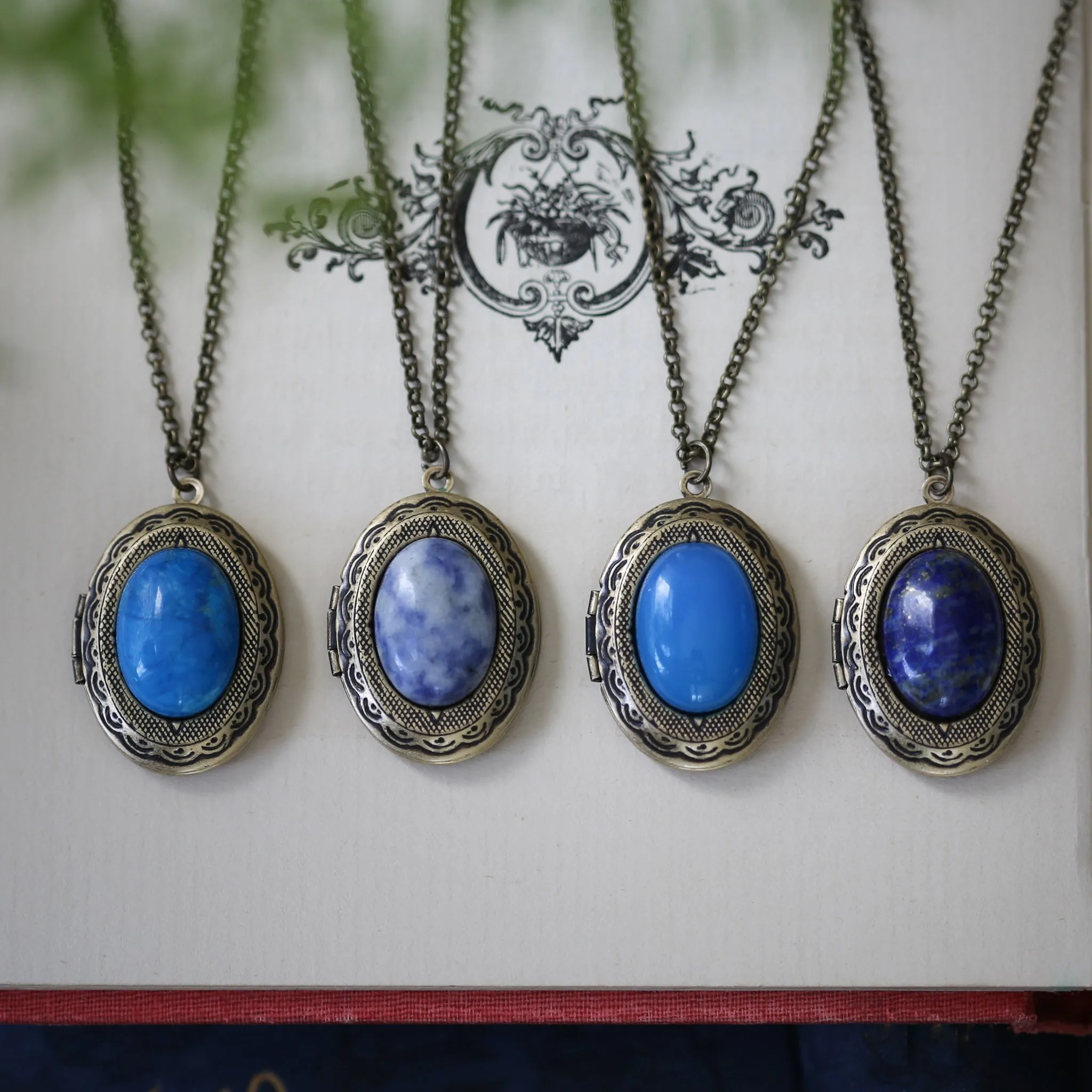 Stone Oval Vintage Locket in Blue Agate, Howlite or Sodalite