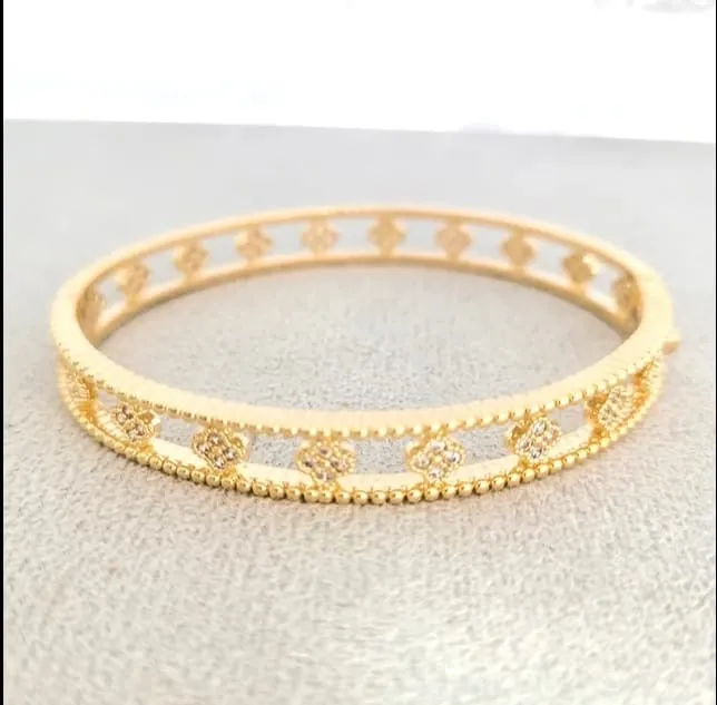 Women's high-grade temperament Bracelet 3A zircon star luxury fashion jewelry X723120